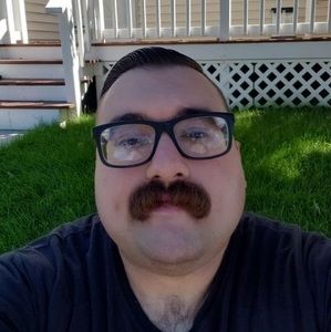 Meet your Posher, Derek